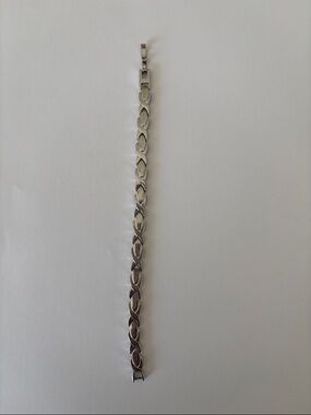 Vintage Sterling Silver Tennis Bracelet: 925 X and O Link, 7.5" 22 g